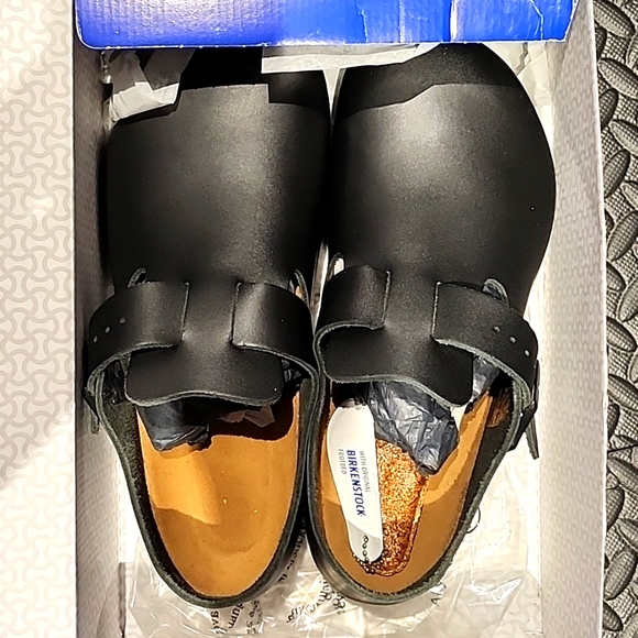 shoe - Picture 1 of 5